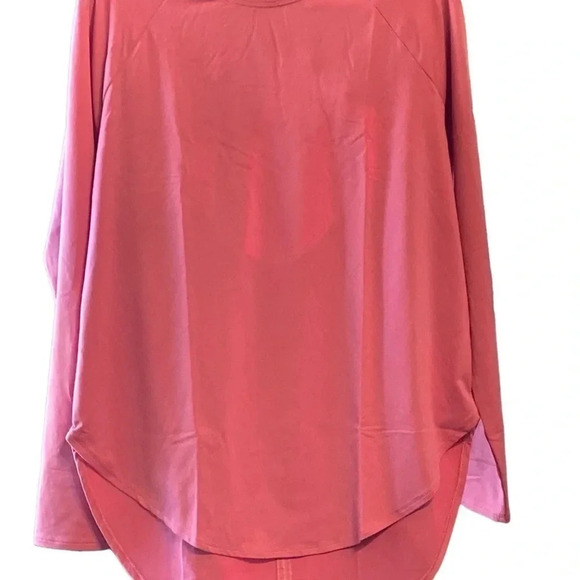 🌺 Under Armour long sleeve 🌺 - Picture 3 of 4